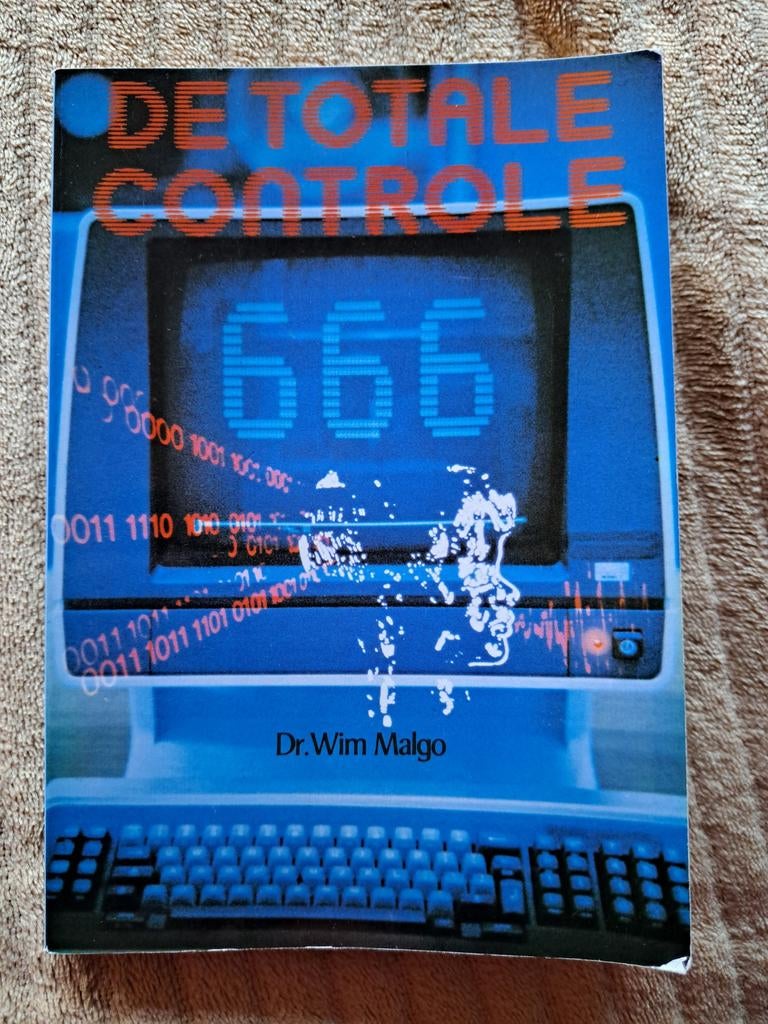 Boek: 666, de totale controle, Gelezen, Ophalen of Verzenden, Overige onderwerpen, Dr. Wim Malgo