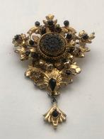 Vintage Sphinx broche goudkleurig met zwart, Overige materialen, 4 tot 7 cm, Gebruikt, Ophalen of Verzenden