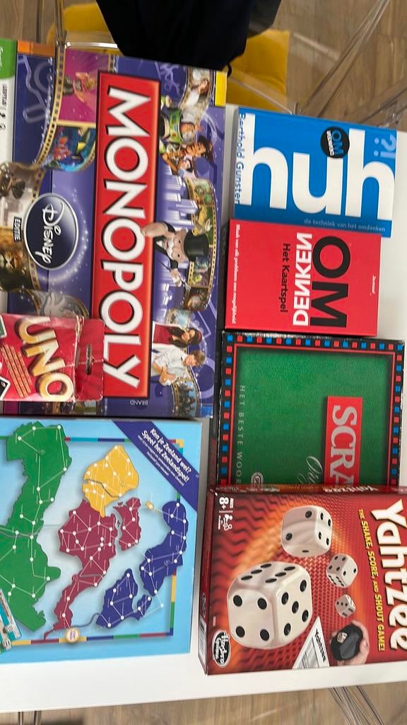 Gezelschap spelen en boek omdenken, Hobby en Vrije tijd, Gezelschapsspellen | Bordspellen, Ophalen, Zo goed als nieuw
