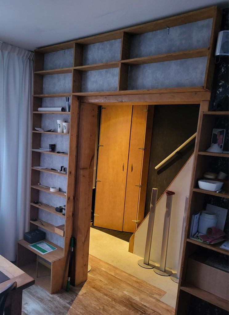 WANDkast (Selfmade Design), Ophalen, Met plank(en), Gebruikt, 200 cm of meer