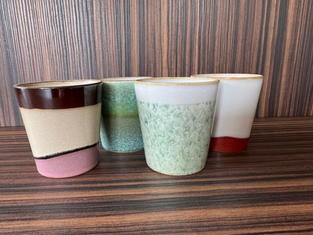 HK living koffie kopjes 4 stuks 23 cl, Huis en Inrichting, Keuken | Servies, Gebruikt, Keramiek, Ophalen of Verzenden, Overige stijlen