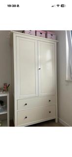 Witte kledingkast, Ophalen, Met plank(en), Gebruikt, 100 tot 150 cm