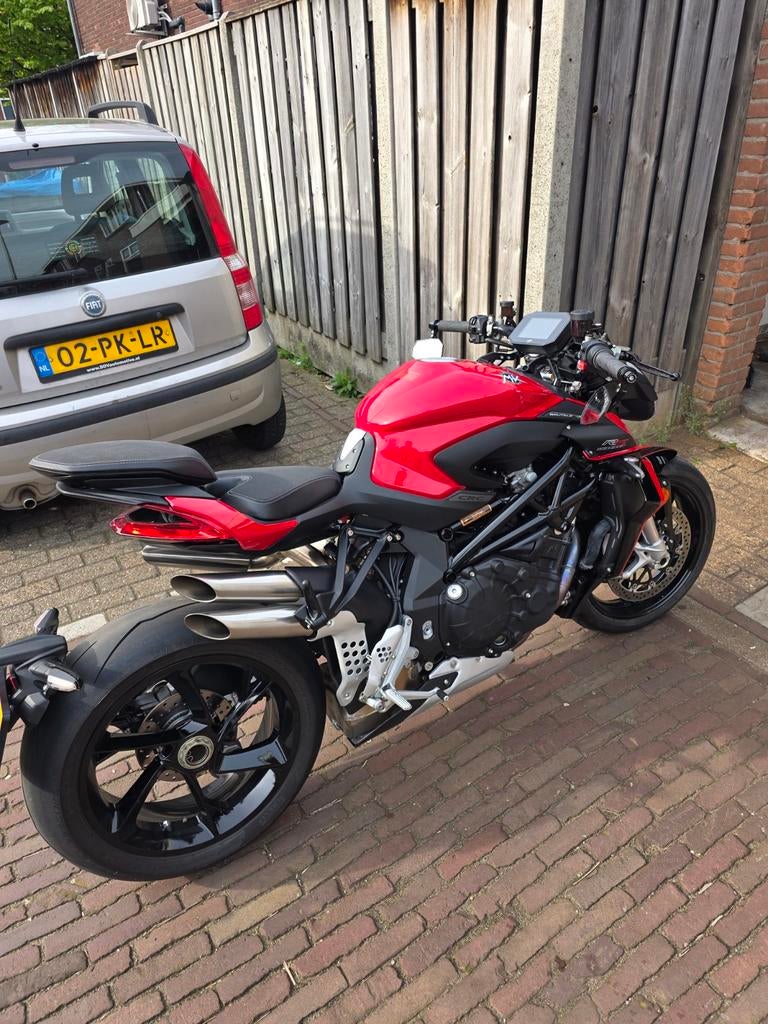 MV Agusta Brutale 1000, Ophalen, Nieuw