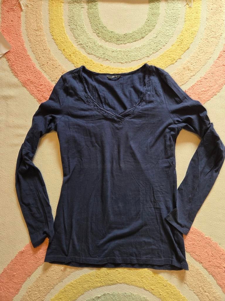 Nieuw: marine blauwe longsleeve Hema maat M Met mooie sierra, Maat 38/40 (M), Blauw, Nieuw, Ophalen of Verzenden