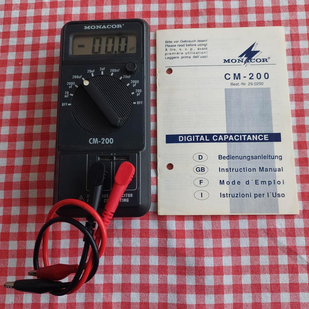 Kapaciteits,Condensator meter Monacor CM-200 Digital, Doe-het-zelf en Verbouw, Ophalen of Verzenden, Gebruikt, Multimeter