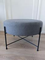 Mooie poef/hocker/voetenbank, Huis en Inrichting, Ophalen, Zo goed als nieuw, Rond