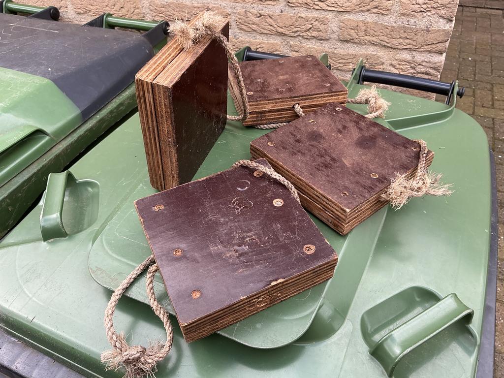 Onderzetplaten voor caravan uitdraaipoten (4 stuks), Ophalen of Verzenden, Gebruikt