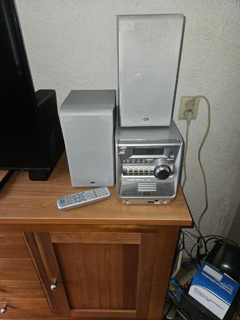 JVC stereo set met 5 cd/dvd wisselaar en 2 boxen, Audio, Tv en Foto, Stereo-sets, Ophalen