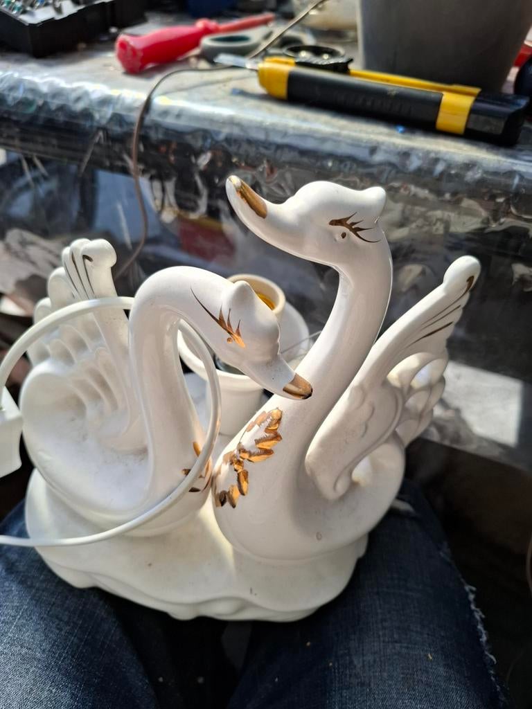 Vintage Zwanen Lamp - Porselein met Gouden Details, Ophalen of Verzenden