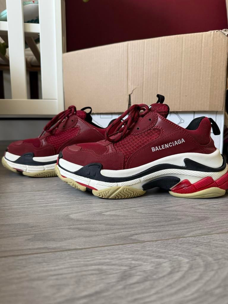 Balenciaga Triple S schoenen, maat 40, Kleding | Dames, Schoenen, Ophalen of Verzenden, Zo goed als nieuw, Rood, Sneakers of Gympen