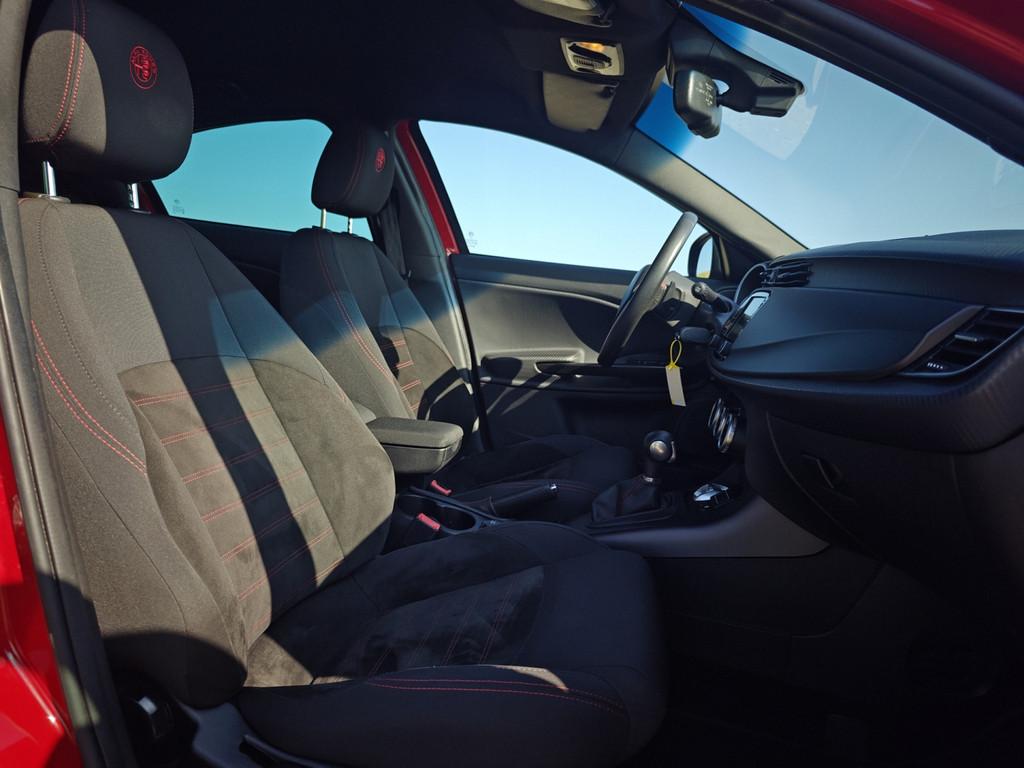 Alfa Romeo Giulietta 1.4 Turbo MultiAir Super (bj 2018), Auto's, 12 maanden, Zwart, 4 cilinders, Alcantara
