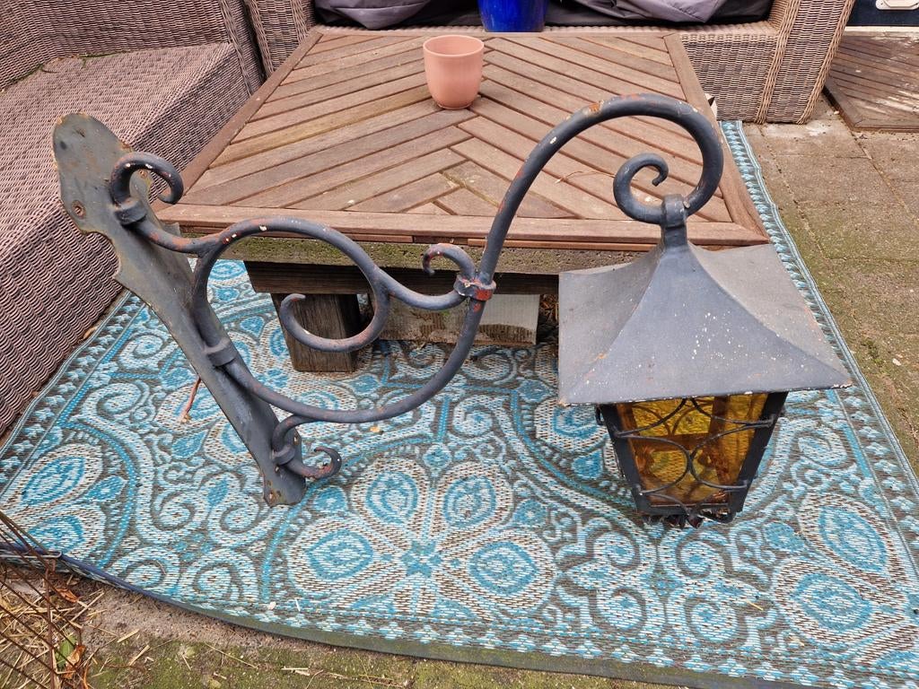 Antieke hand gemaakte smeedijzeren boerderij buitenlamp, Ophalen