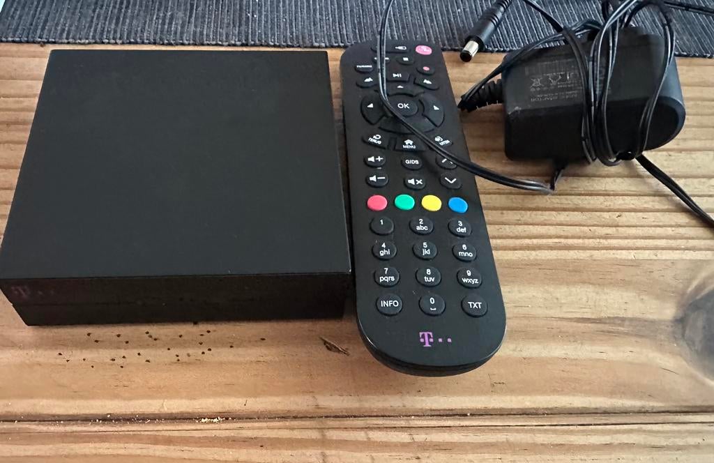 Amino aria 610 tv kastje, Audio, Tv en Foto, Ophalen of Verzenden, Zo goed als nieuw