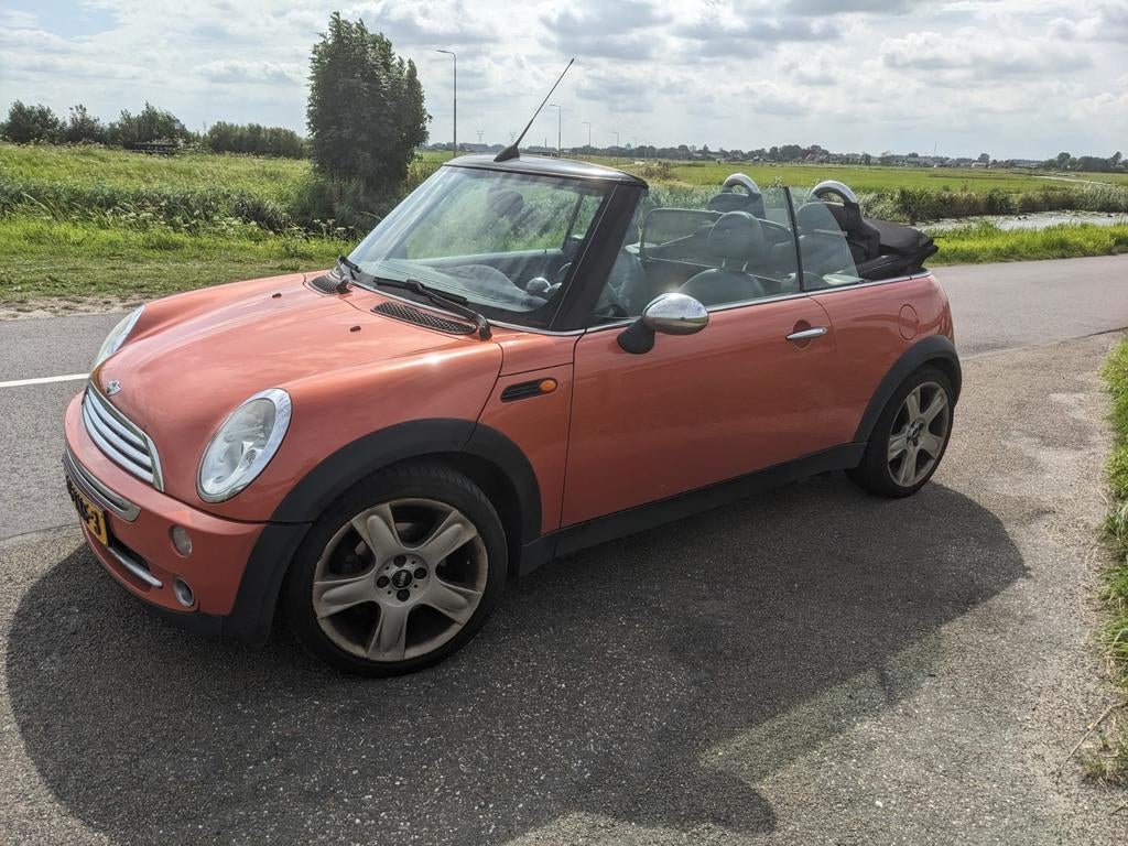 Mini 1.6 16V Cooper Cabrio 2005 Bruin, Auto's, Mini, Voorwielaandrijving, 4 cilinders, 4 stoelen, Handgeschakeld