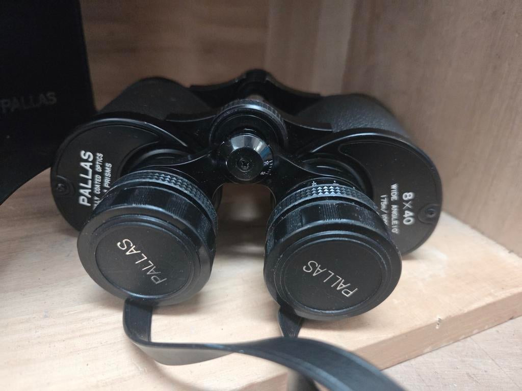 Pallas 8x40 Verrekijker met Tas - Vintage Optiek, Gebruikt, 8 tot 12x, Met hoes of tas, Porro (met knik)