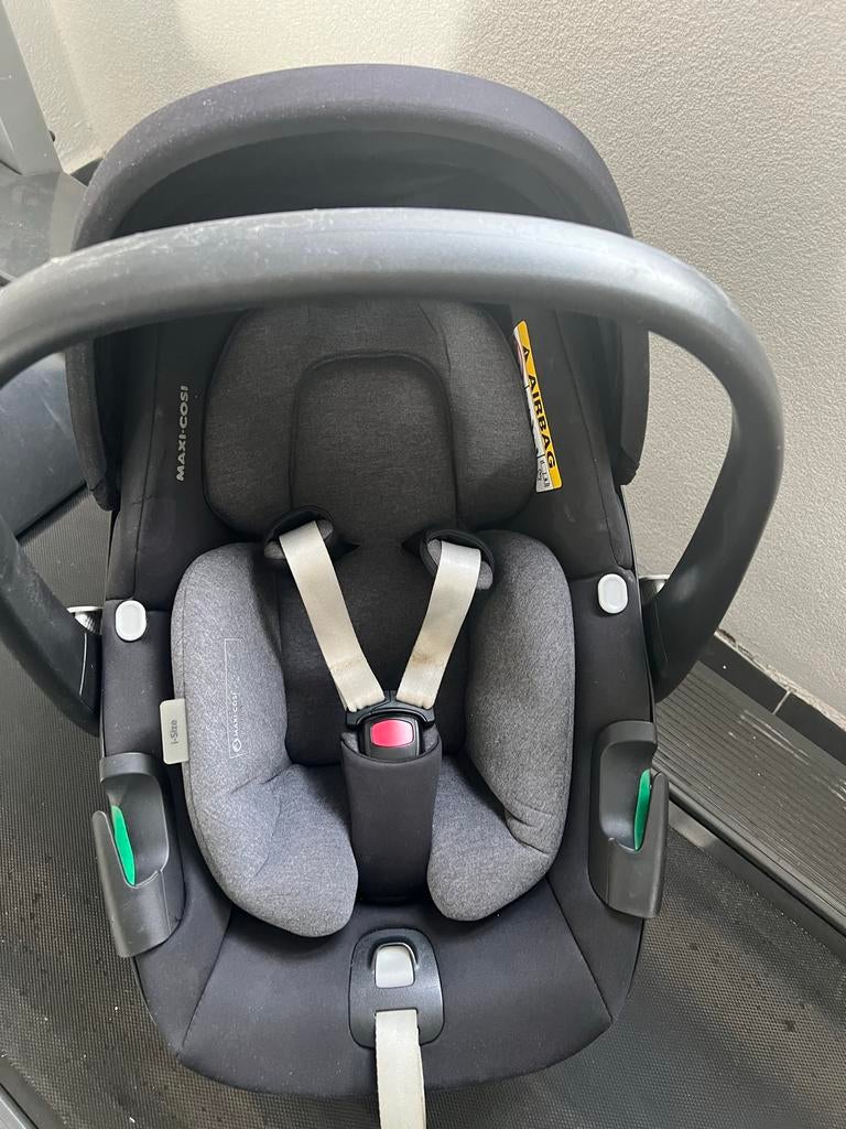 Maxi Cosi Pebble 360 - Comfortabel en Veilig Autostoeltje, Kinderen en Baby's, Autostoeltjes, Autogordel of Isofix, Zo goed als nieuw