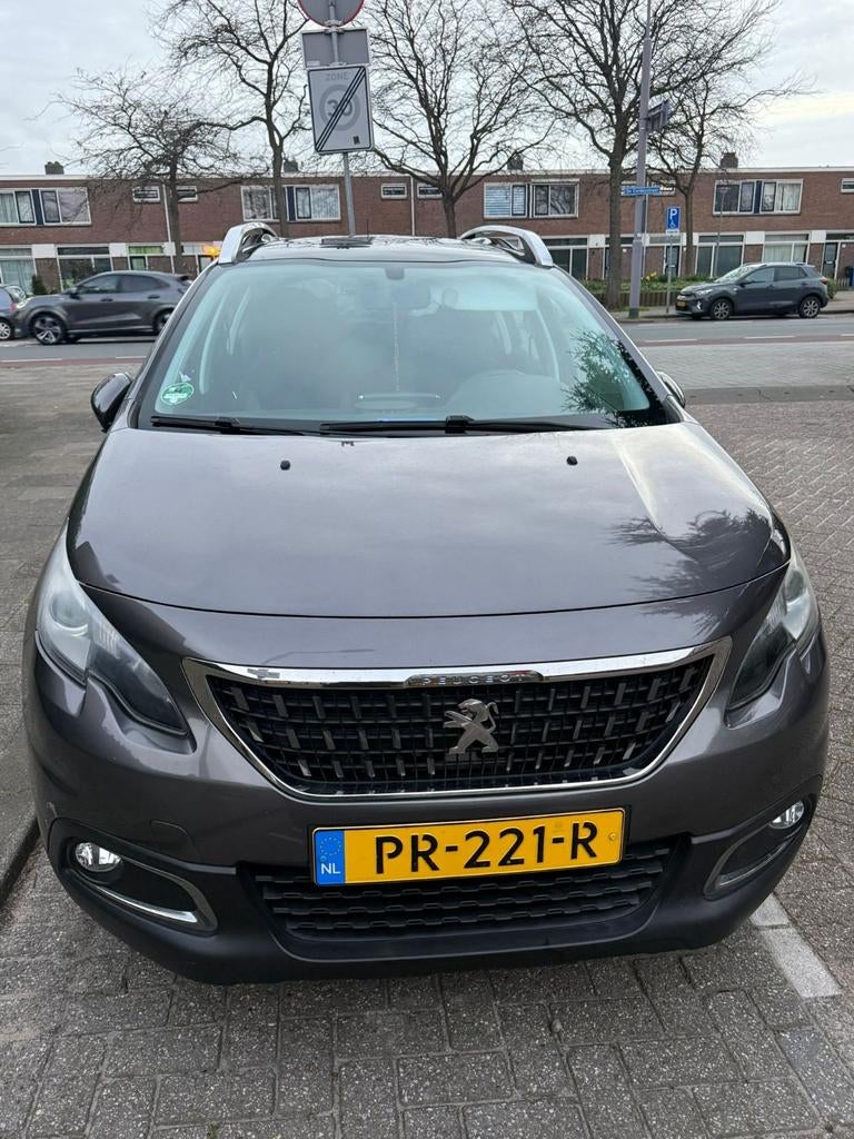 Peugeot 2008 1.2 VTI 81KW 2017 Grijs, Auto's, Peugeot, Voorwielaandrijving, 1250 kg, Origineel Nederlands, Handgeschakeld
