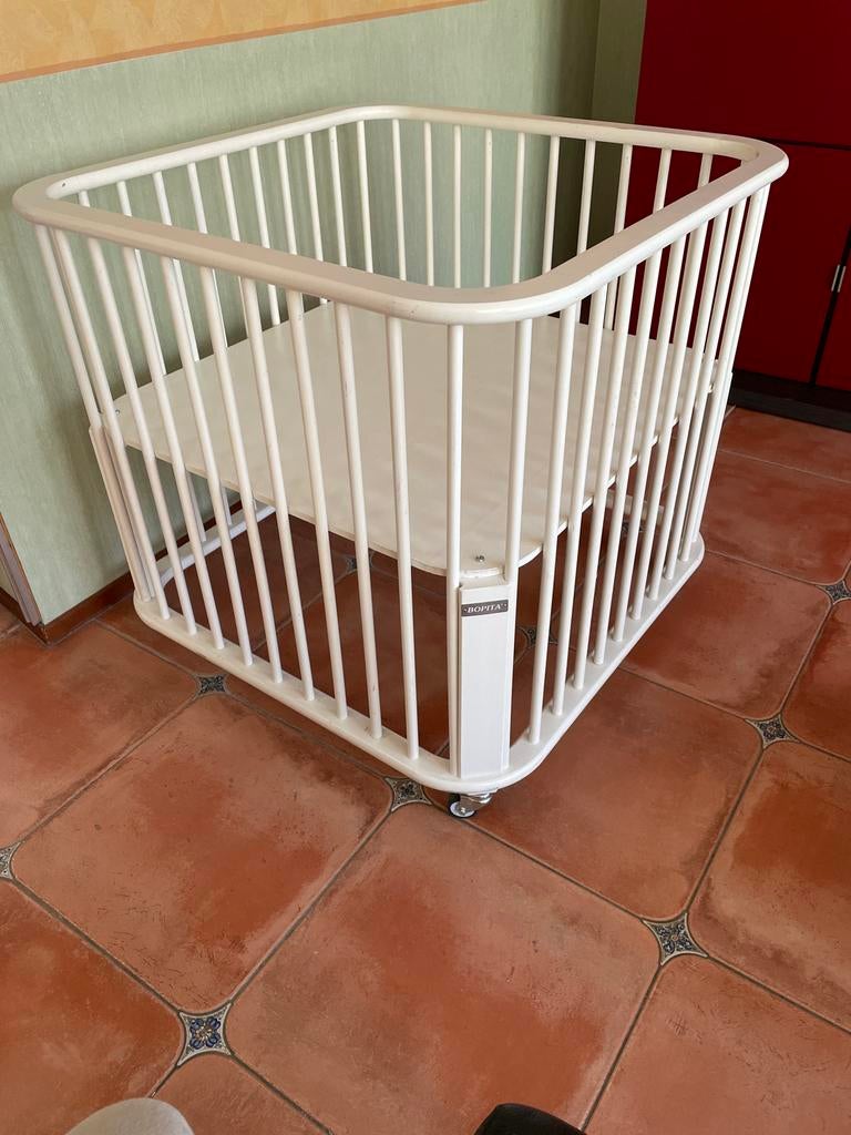 Bopita Box met nieuwe wieltjes, Kinderen en Baby's, Boxen, Ophalen of Verzenden, Zo goed als nieuw, Vierkant, In hoogte verstelbaar