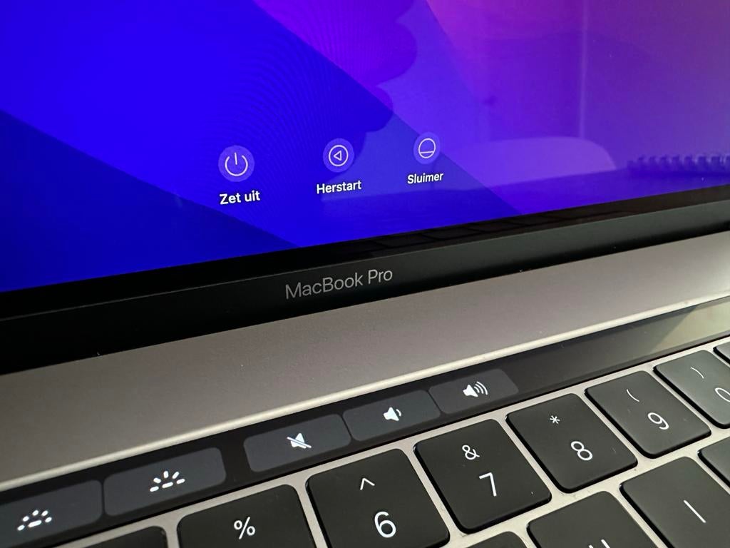 MacBook Pro 2016 i7 2.7GHz 16GB RAM TouchBar Monterey, Computers en Software, Apple Macbooks, MacBook Pro, Gebruikt, 2 tot 3 Ghz