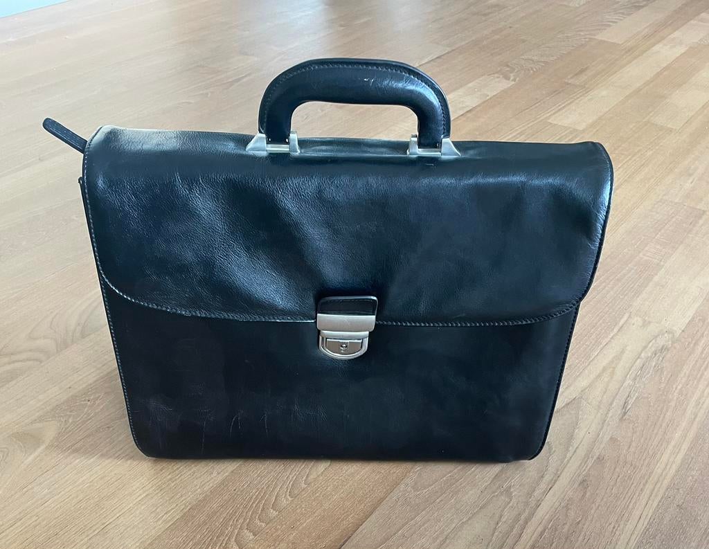 Aktetas the chesterfield brand, Ophalen, 15 inch, Gebruikt, Aktetas