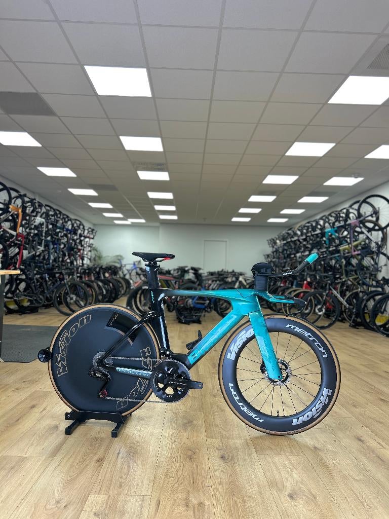 Bianchi Aquila RC Disc Di2 Carbon Racefiets