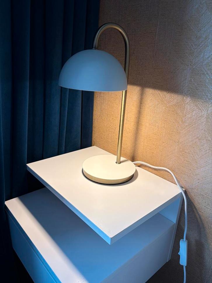 Stijlvol Nachtlampje Loods 5 - Wit/Goud, Huis en Inrichting, Lampen | Tafellampen, Zo goed als nieuw, Minder dan 50 cm, Metaal