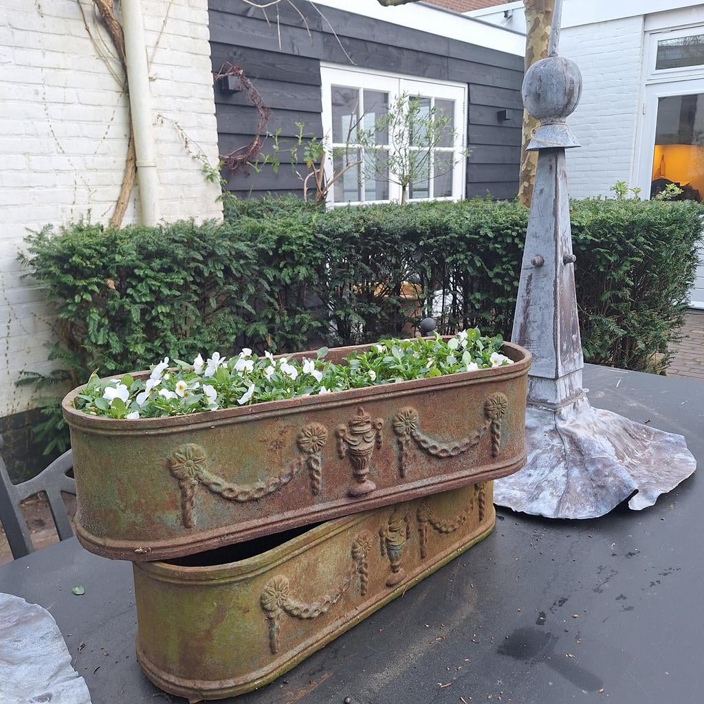 Mooie oude gietijzeren jardinières - L60 x D20 x H14 cm, Ophalen, Gebruikt, Minder dan 30 cm, Metaal