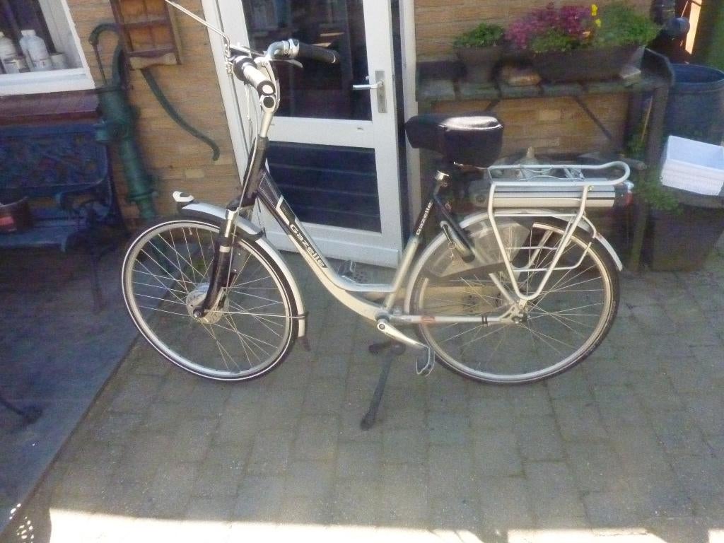 goedwerkende gazelle electrische fietscompleet met lader, Fietsen en Brommers, Ophalen, Gebruikt, Gazelle