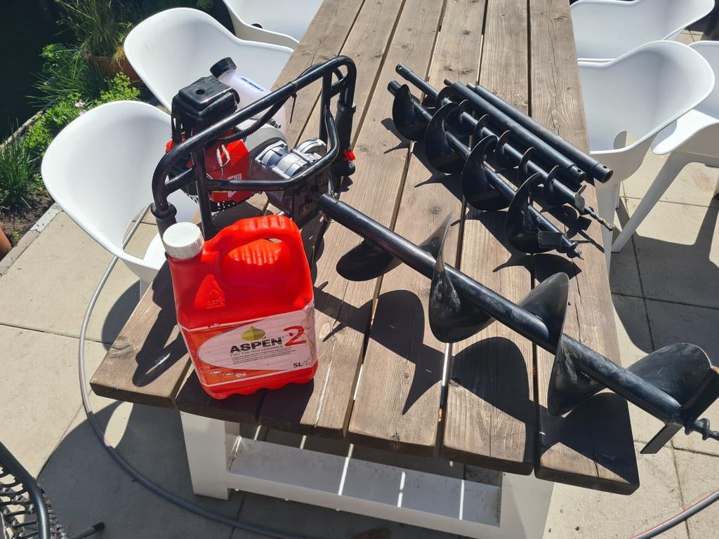 Te huur; Grondboor 52cc benzine 2 takt regio Zoetermeer, Tuin en Terras, Hand-tuingereedschap, Ophalen of Verzenden, Grondboor