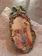 Antieke hanger. "Groen chenille/lametta- Afb. Jezus/kudde"., Verzenden