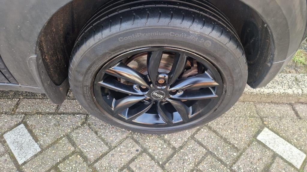 velgen 17 inch zwart met winterbanden, Auto-onderdelen, Banden en Velgen, Ophalen, Gebruikt, Velg(en), 17 inch