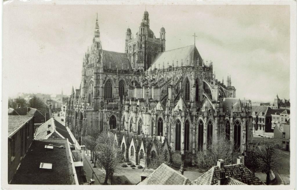 Den Bosch – Basiliek St. Jan., Ophalen of Verzenden, 1940 tot 1960, Ongelopen, Noord-Brabant