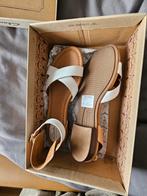 Mooie clarks sandalen, Kinderen en Baby's, Babykleding | Schoentjes en Sokjes, Ophalen, Nieuw, Meisje, Overige typen