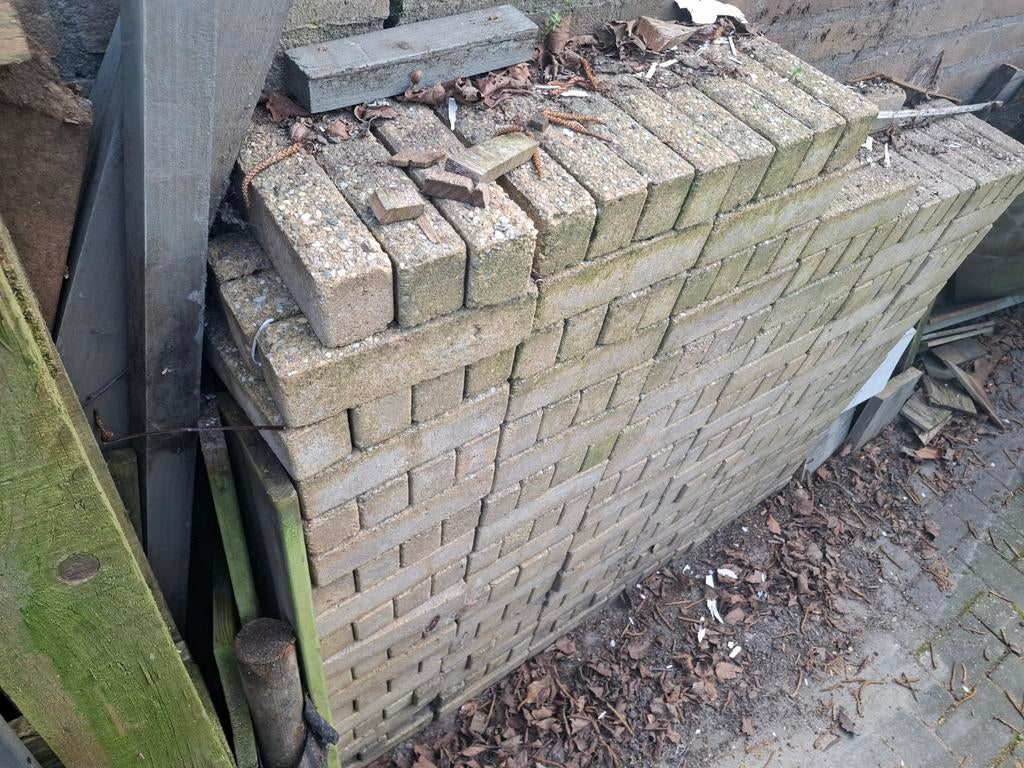 Gratis waaltjes - klinkers, Tuin en Terras, Tegels en Klinkers, Ophalen, Gebruikt, Klinkers, Minder dan 5 m²