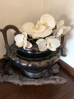 Decoratieve vaas met handvatten, Ophalen