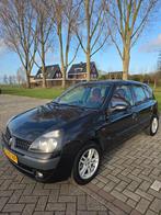 Renault Clio 1.4 16V EXPR 5DR AUT 2002 Zwart, 1005 kg, 40 €/maand, 4 cilinders, Zwart