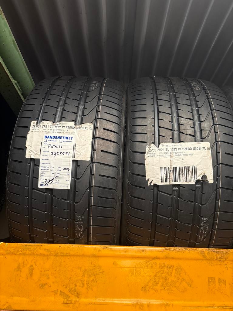 295/35/21 Pirelli P-Zero Nieuw!, Auto-onderdelen, Banden en Velgen, Ophalen, 295 mm, Nieuw, 21 inch