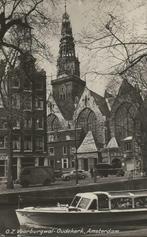 AK Amsterdam Oude Zijds Voorburgwal rondvaartboot Posterijen, Ophalen of Verzenden, 1940 tot 1960, Gelopen, Noord-Holland