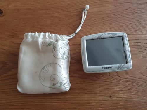 TomTom One White Pearl, Auto diversen, Autonavigatie, Gebruikt, Ophalen of Verzenden