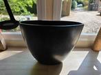 ovale grote donker bruine bloempot, Gebruikt, Ophalen of Verzenden, Minder dan 25 cm, Overige vormen
