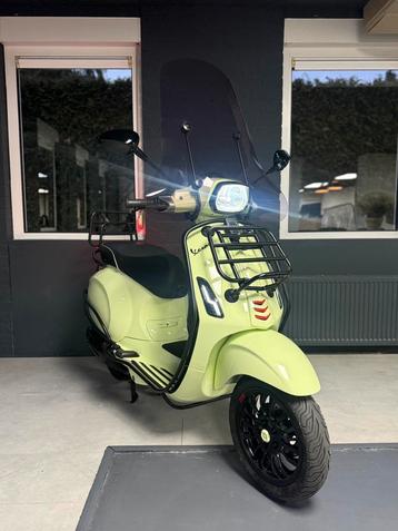 Vespa sprint 2018 brom custom Porsche Vanilla yellow 45km/h beschikbaar voor biedingen