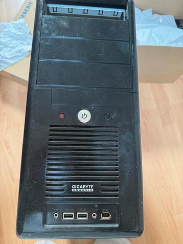 Oudere Gigabyte PC - Onderdelen of Reparatie beschikbaar voor biedingen