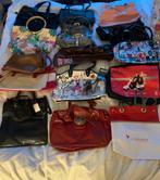 Ongeveer 50 grote tot middelgrote tassen in diverse kleuren, Ophalen of Verzenden, Zo goed als nieuw