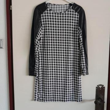 Stretch jurkje oto 44 cm       1,50 euro   UITVERKOOP beschikbaar voor biedingen