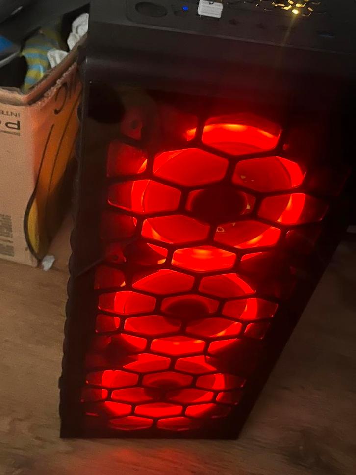 Game pc, Computers en Software, Desktop Pc's, Gebruikt, Ophalen of Verzenden