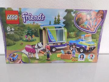 LEGO Friends Mia's paardentrailer 41371	 beschikbaar voor biedingen