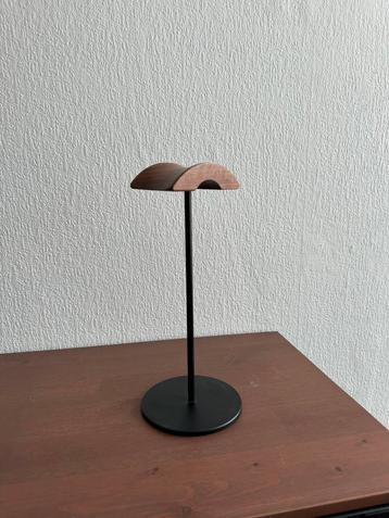 Koptelefoon / headphone stand beschikbaar voor biedingen