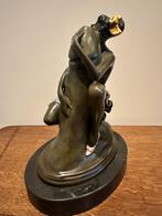 Erotisch bronzen beeld op marmeren sokkel, Ophalen of Verzenden