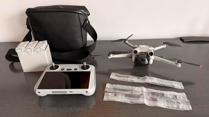DJI Mini 3 Pro Fly More Combo (met ND filters), Audio, Tv en Foto, Drones, Zo goed als nieuw, Ophalen of Verzenden