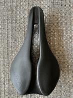 Sella Italia Boost 145 MTB Race zadel (aluminium 24cm lang), Fietsen en Brommers, Fietsonderdelen, Algemeen, Ophalen of Verzenden